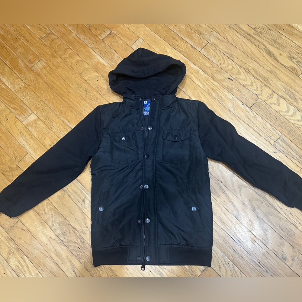 Boy size SMALL 

Excellent condition like new
